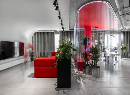 整合品牌色彩和办公看法色彩的办公室装修设计空间是怎样的——手游开发商